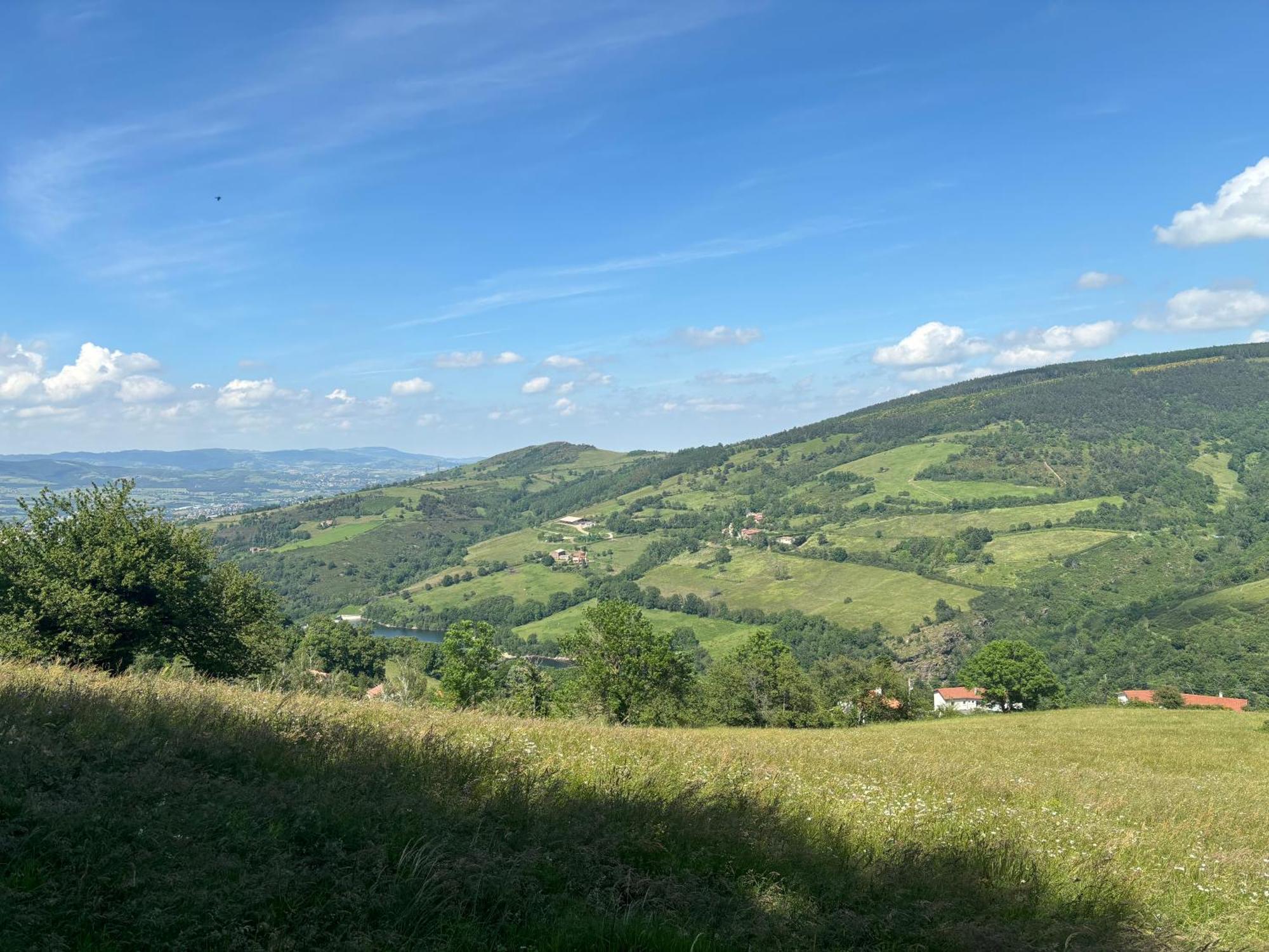 Les Terrasses Du Pilat La Valla-en-Gier Exterior foto